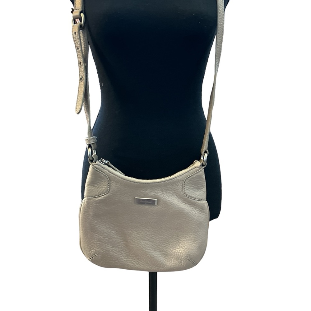 Vintage Cole Haan Tan Hobo Style Bag In Tan Leather Adjustable Crossbody strap